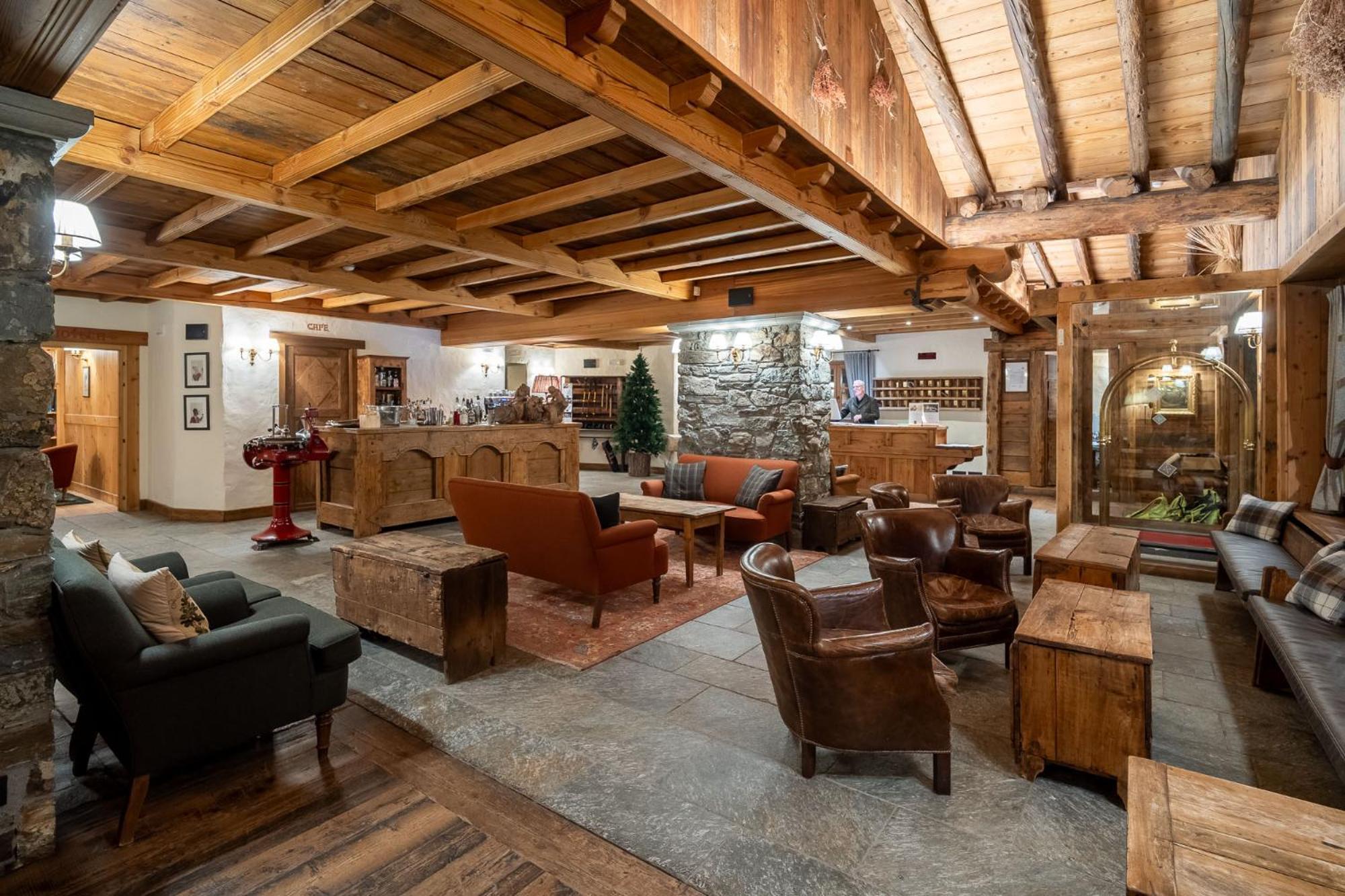 Hotel Breithorn Champoluc Exterior foto